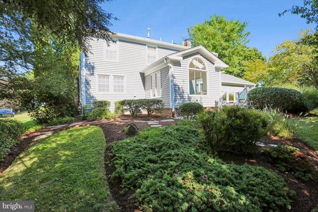 17200 FOUNDERS MILL DR, Rockville, MD 20855