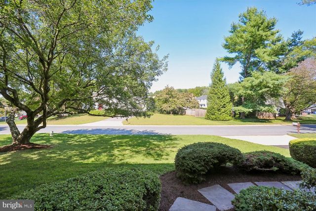 17200 FOUNDERS MILL DR, Rockville, MD 20855