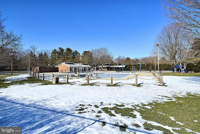 17200 FOUNDERS MILL DR, Rockville, MD 20855
