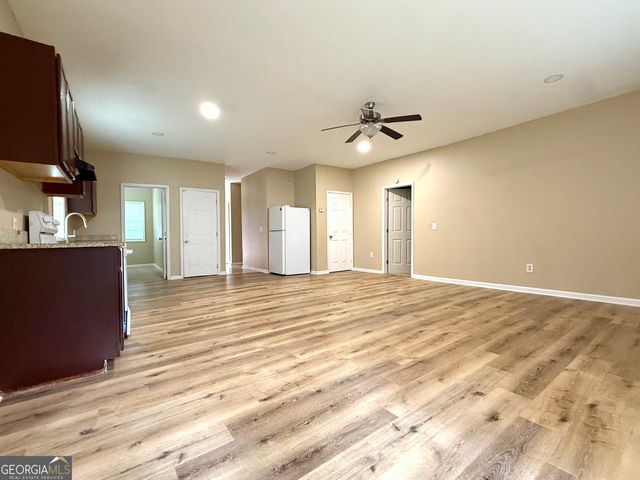4831 Oak Path, Stone Mountain, GA 30088