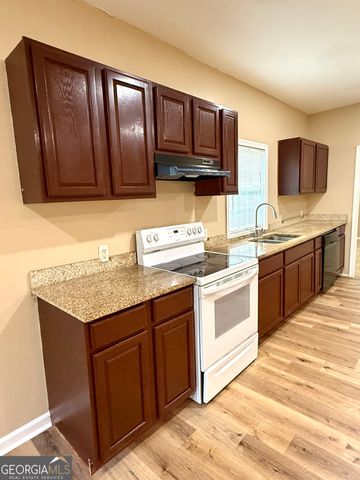 4831 Oak Path, Stone Mountain, GA 30088