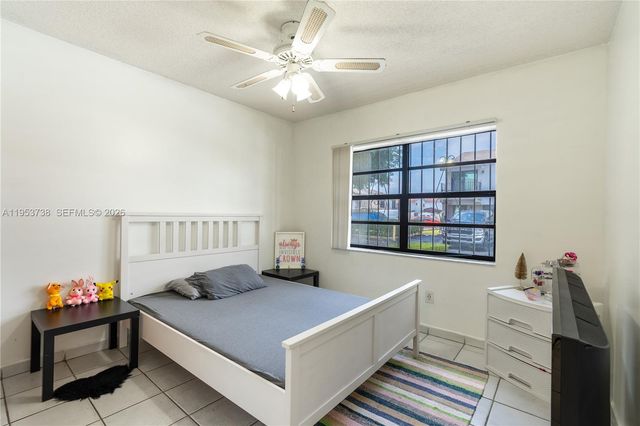 5334 W 24th Ave 131, Hialeah, FL 33016