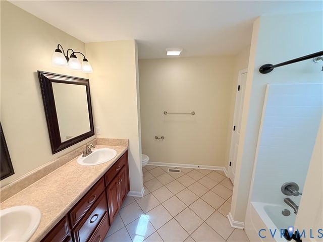 6086 Tara Dr, Sutherland, VA 23885