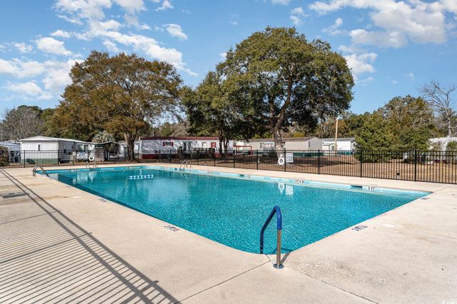 109 Village Ct., Murrells Inlet, SC 29576