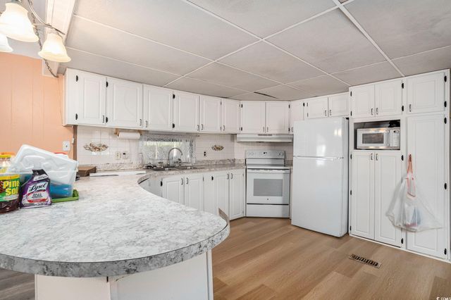 109 Village Ct., Murrells Inlet, SC 29576