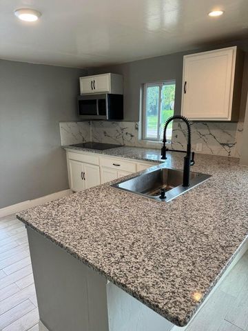 1617 Avenue E, Fort Pierce, FL 34950