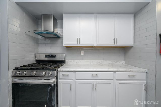 28 Powderhorn Court a, Woodbridge Proper, NJ 07095