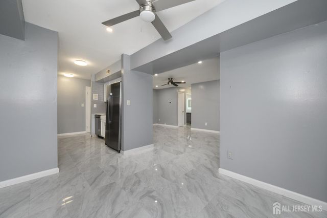 28 Powderhorn Court a, Woodbridge Proper, NJ 07095