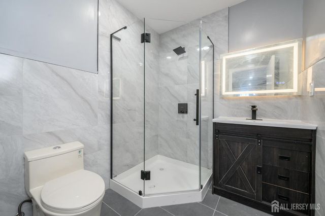 28 Powderhorn Court a, Woodbridge Proper, NJ 07095