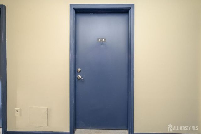 28 Powderhorn Court a, Woodbridge Proper, NJ 07095