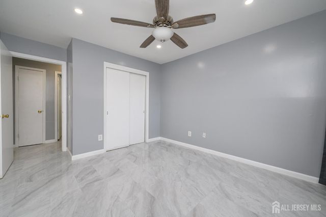 28 Powderhorn Court a, Woodbridge Proper, NJ 07095