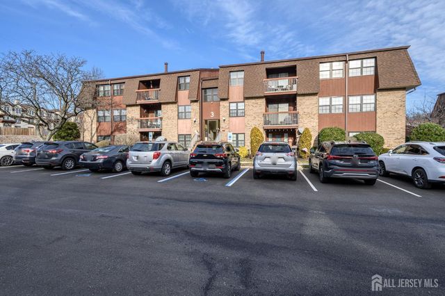 28 Powderhorn Court a, Woodbridge Proper, NJ 07095