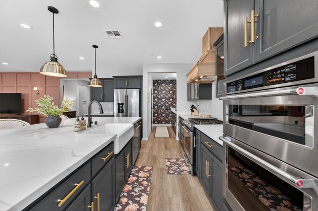 812 Cross Creek Ln, Lincoln, CA 95648