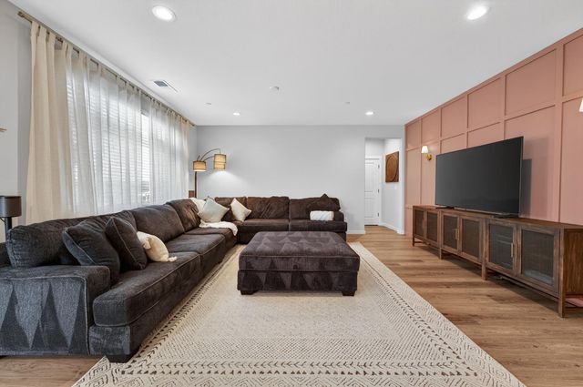 812 Cross Creek Ln, Lincoln, CA 95648