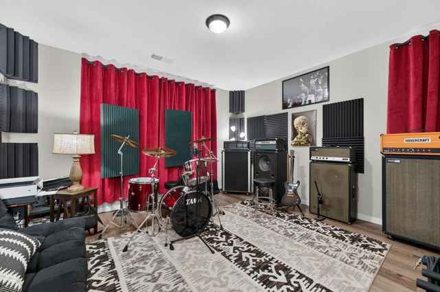 812 Cross Creek Ln, Lincoln, CA 95648