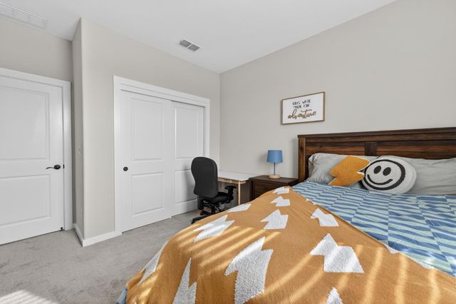 812 Cross Creek Ln, Lincoln, CA 95648