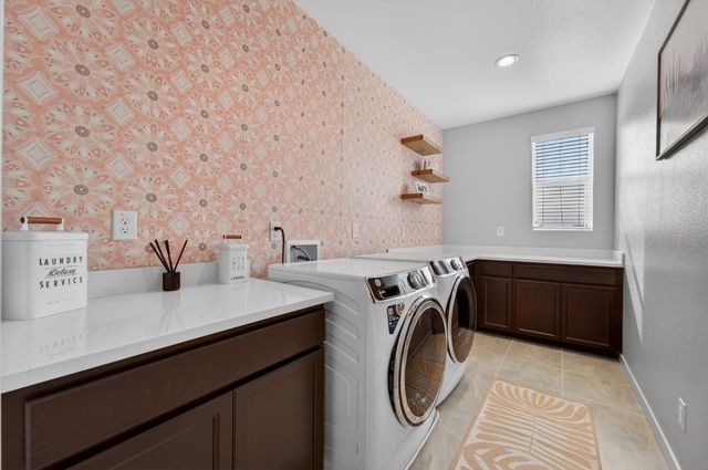 812 Cross Creek Ln, Lincoln, CA 95648