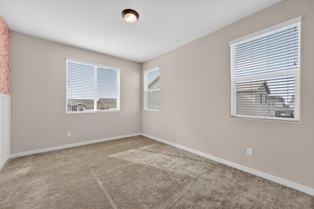 812 Cross Creek Ln, Lincoln, CA 95648