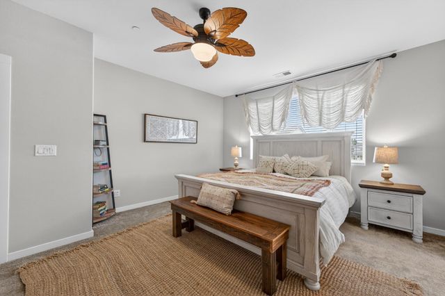 812 Cross Creek Ln, Lincoln, CA 95648