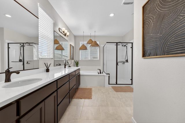 812 Cross Creek Ln, Lincoln, CA 95648