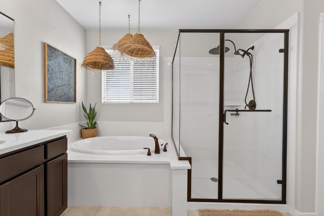 812 Cross Creek Ln, Lincoln, CA 95648