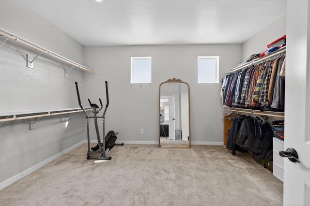 812 Cross Creek Ln, Lincoln, CA 95648