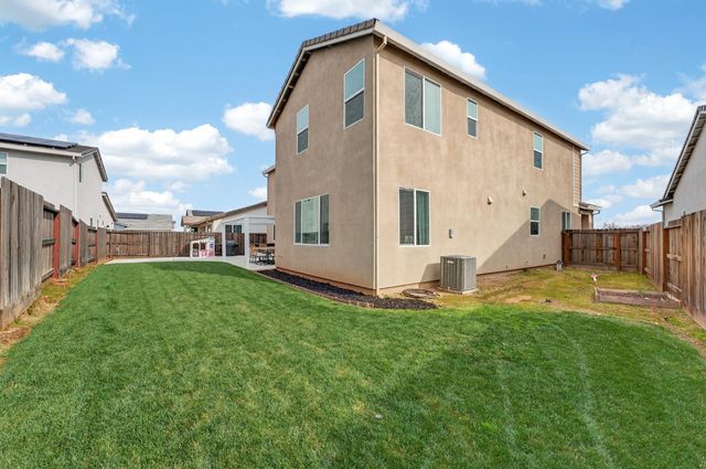 812 Cross Creek Ln, Lincoln, CA 95648