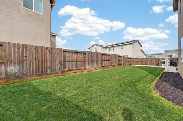 812 Cross Creek Ln, Lincoln, CA 95648