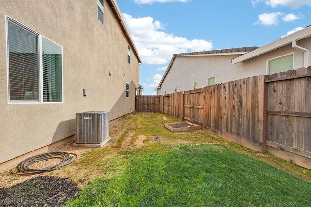 812 Cross Creek Ln, Lincoln, CA 95648
