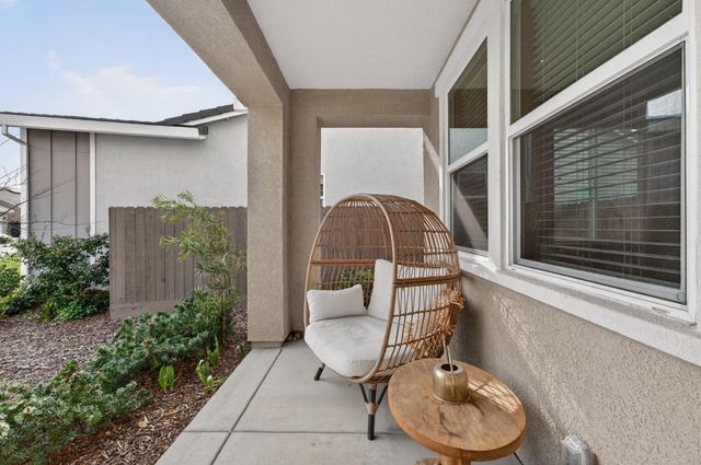 812 Cross Creek Ln, Lincoln, CA 95648