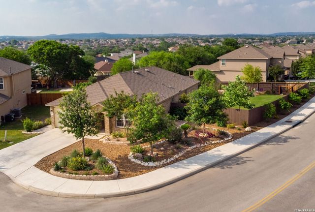 10903 Roaming Holw, San Antonio, TX 78254