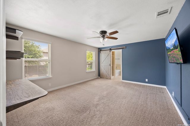 10903 Roaming Holw, San Antonio, TX 78254