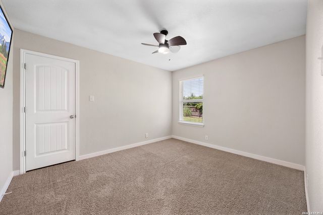10903 Roaming Holw, San Antonio, TX 78254