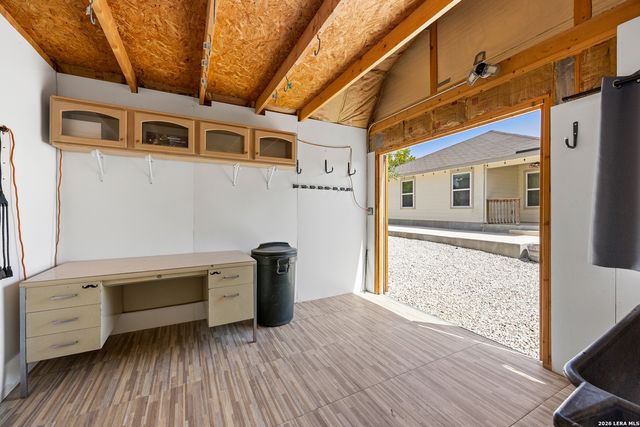 10903 Roaming Holw, San Antonio, TX 78254