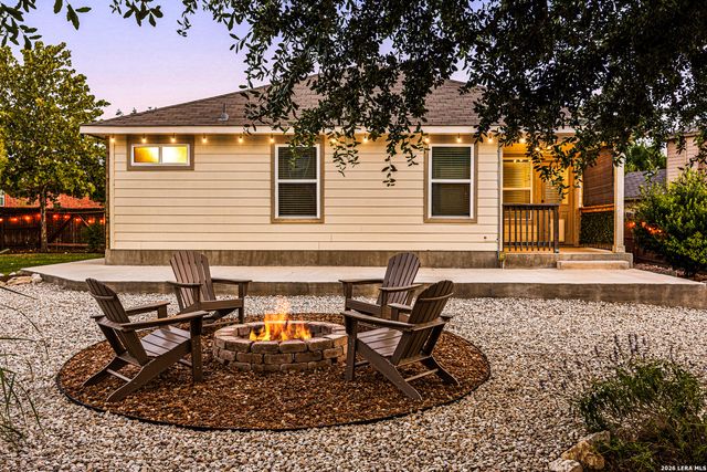 10903 Roaming Holw, San Antonio, TX 78254