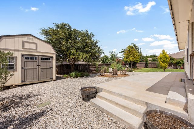 10903 Roaming Holw, San Antonio, TX 78254