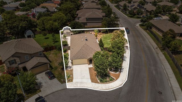 10903 Roaming Holw, San Antonio, TX 78254