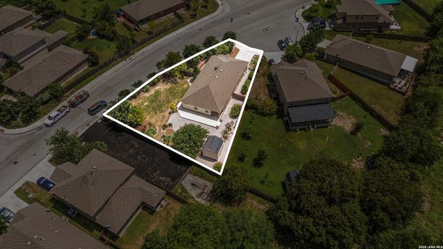 10903 Roaming Holw, San Antonio, TX 78254