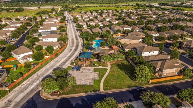 10903 Roaming Holw, San Antonio, TX 78254