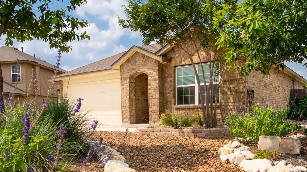 10903 Roaming Holw, San Antonio, TX 78254