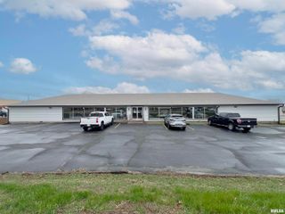1323 11TH Street, De Witt, IA 52742