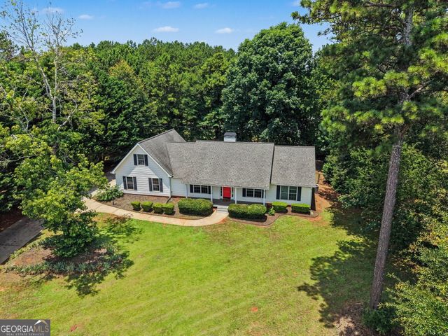 84 Hidden Lakes Court, Newnan, GA 30263