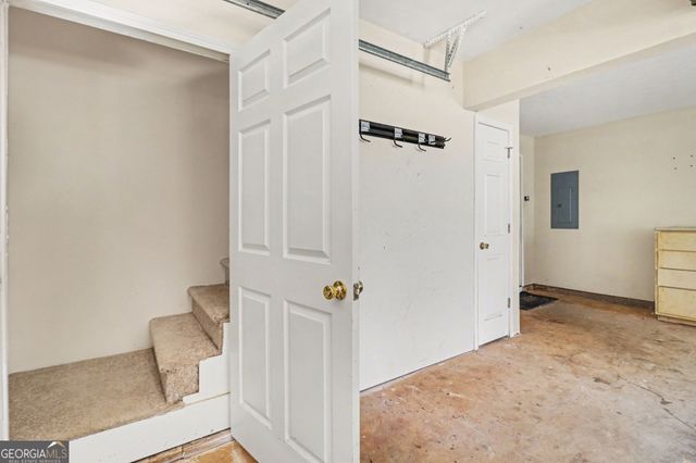 84 Hidden Lakes Court, Newnan, GA 30263