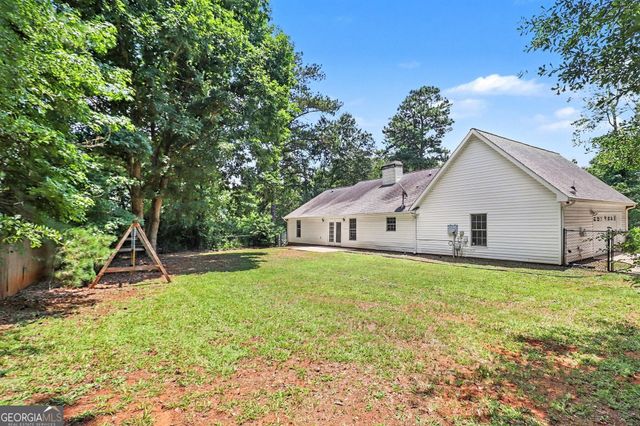 84 Hidden Lakes Court, Newnan, GA 30263