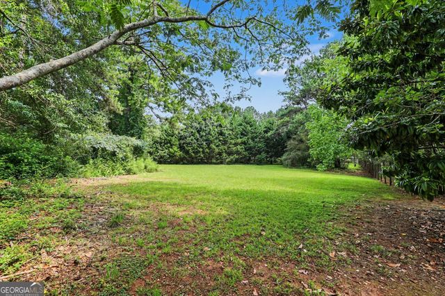 84 Hidden Lakes Court, Newnan, GA 30263
