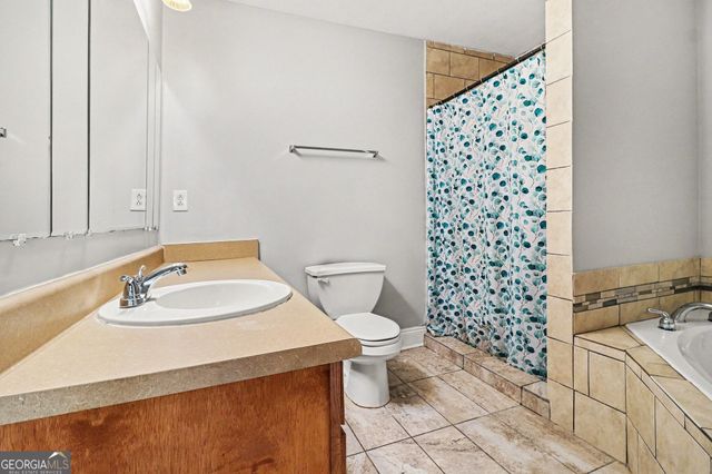 84 Hidden Lakes Court, Newnan, GA 30263
