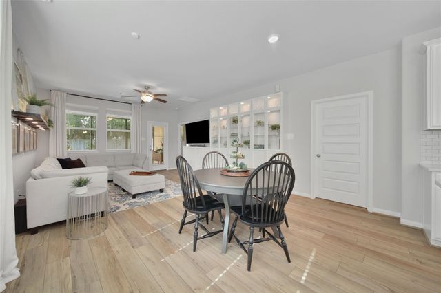 7071 Silverleaf Oak Street, Conroe, TX 77304