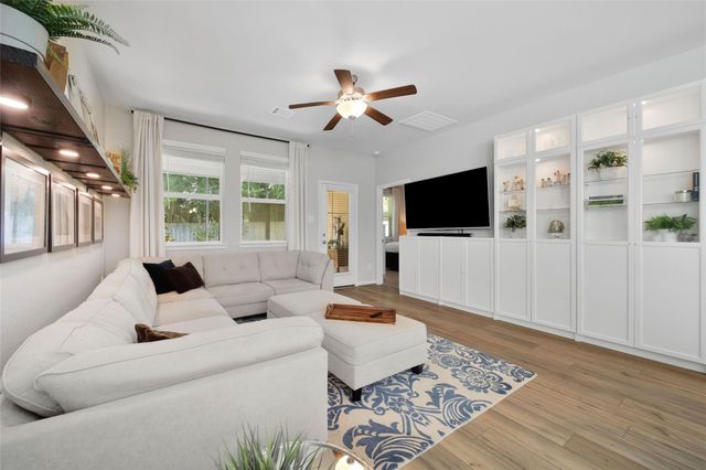 7071 Silverleaf Oak Street, Conroe, TX 77304