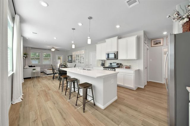 7071 Silverleaf Oak Street, Conroe, TX 77304