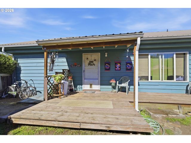 121 W C St, Springfield, OR 97477